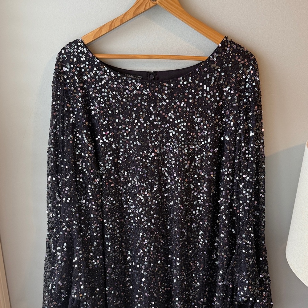 Pisarro Nights Sequence Party Formal Sheer‎ Bell Sleeve Dress NWT - Picture 3 of 9